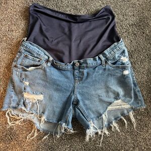 Abercrombie & Fitch maternity shorts